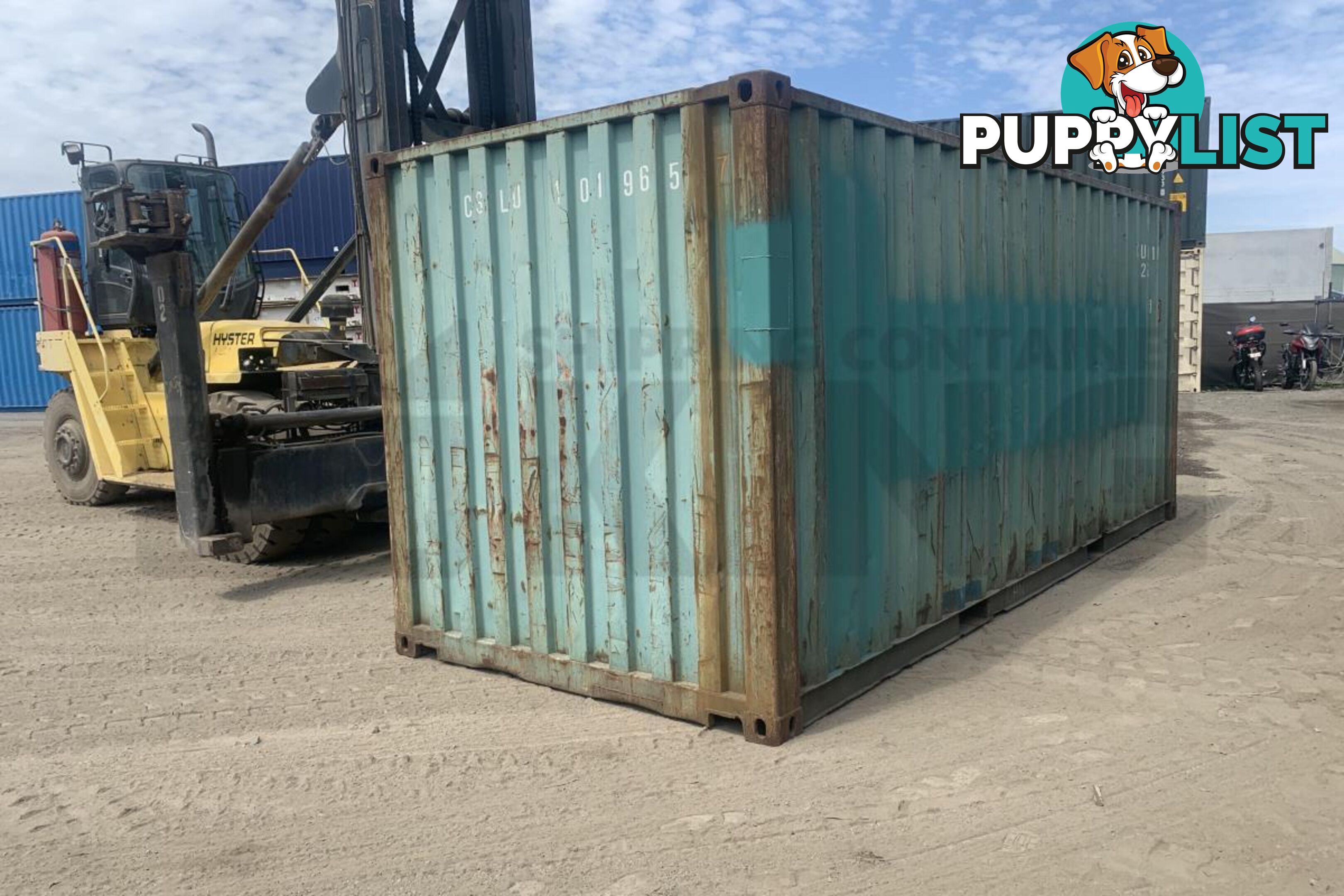 20' STANDARD HEIGHT SHIPPING CONTAINER - in Brisbane