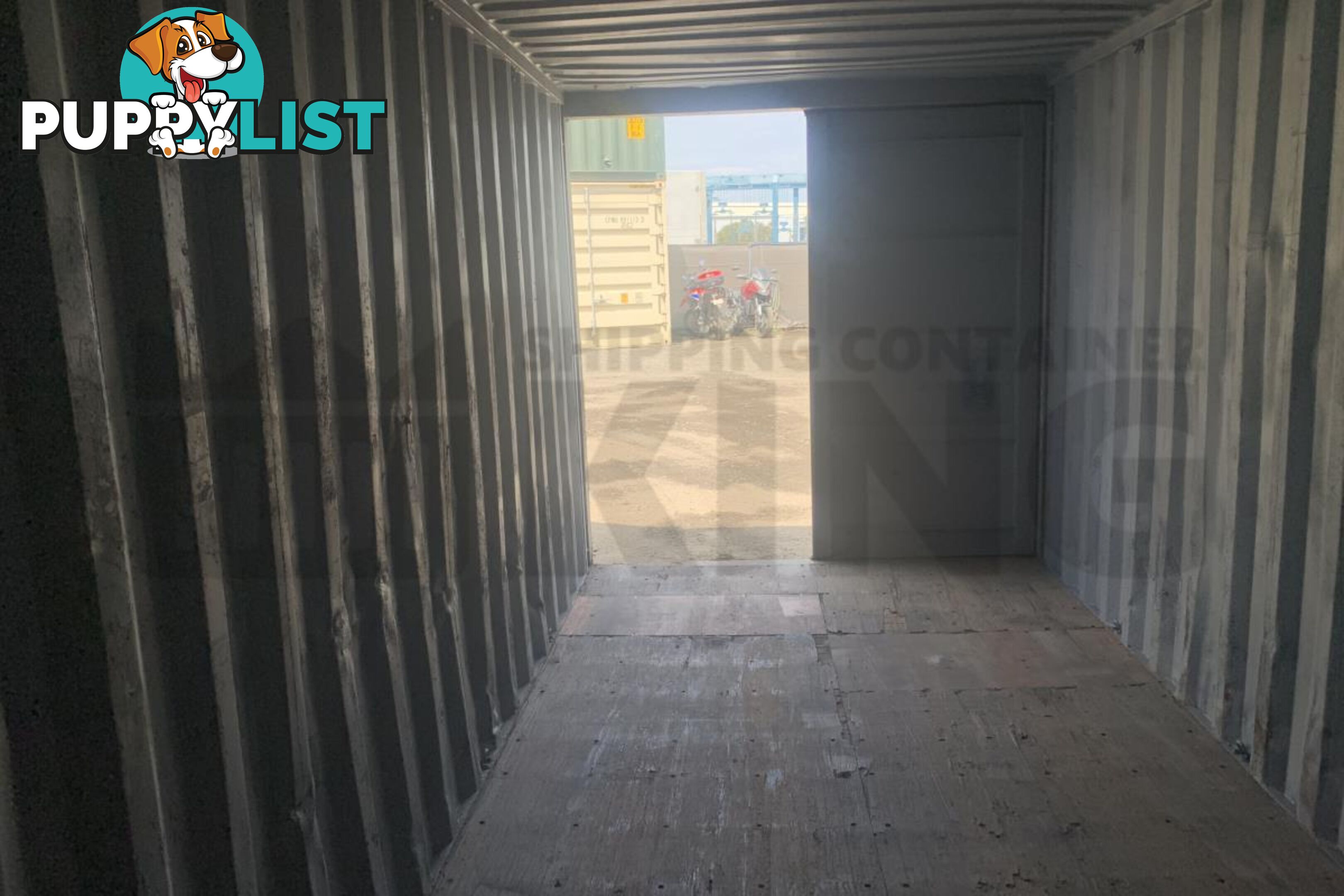 20' STANDARD HEIGHT SHIPPING CONTAINER - in Brisbane