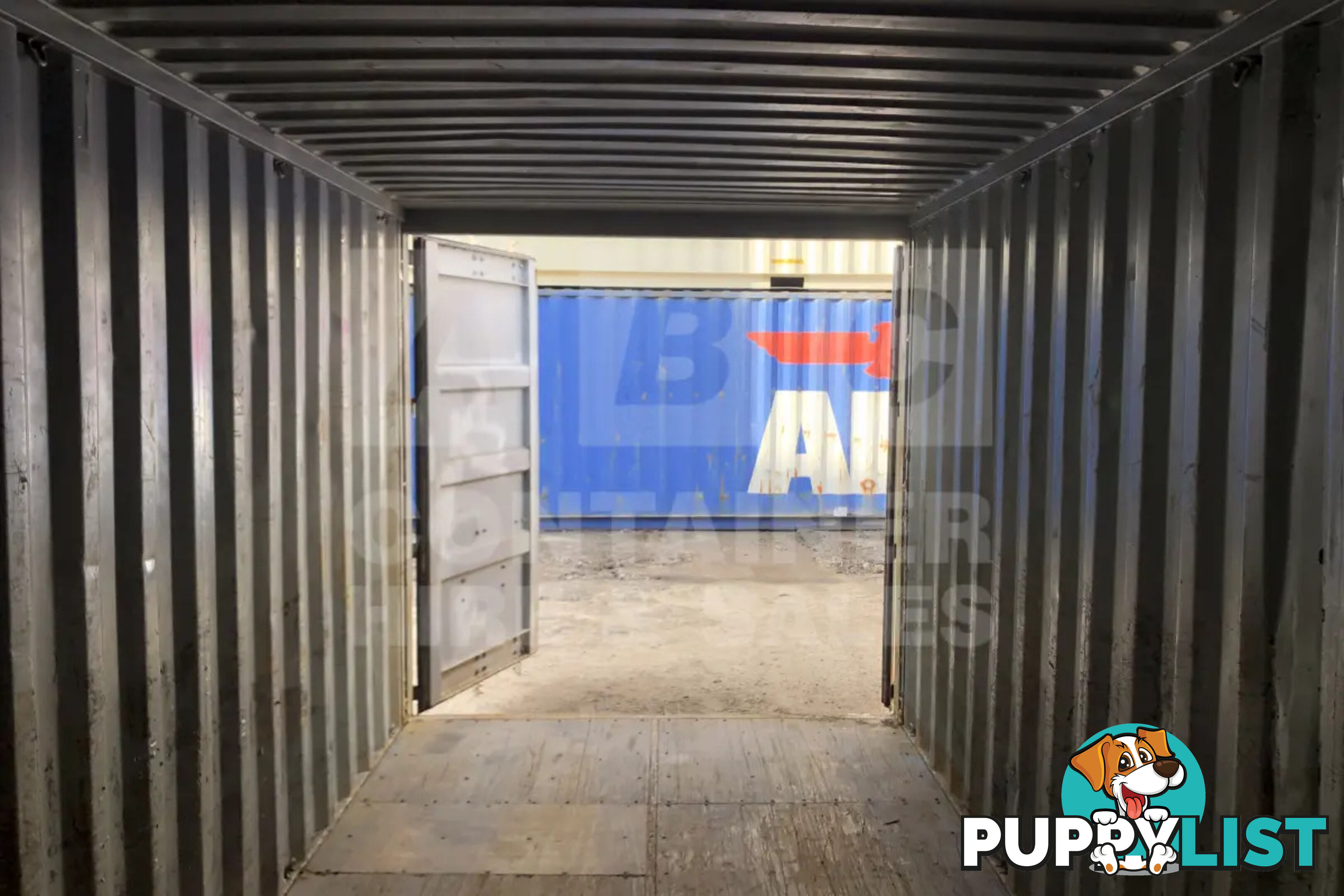 20' STANDARD HEIGHT SHIPPING CONTAINER - in Brisbane