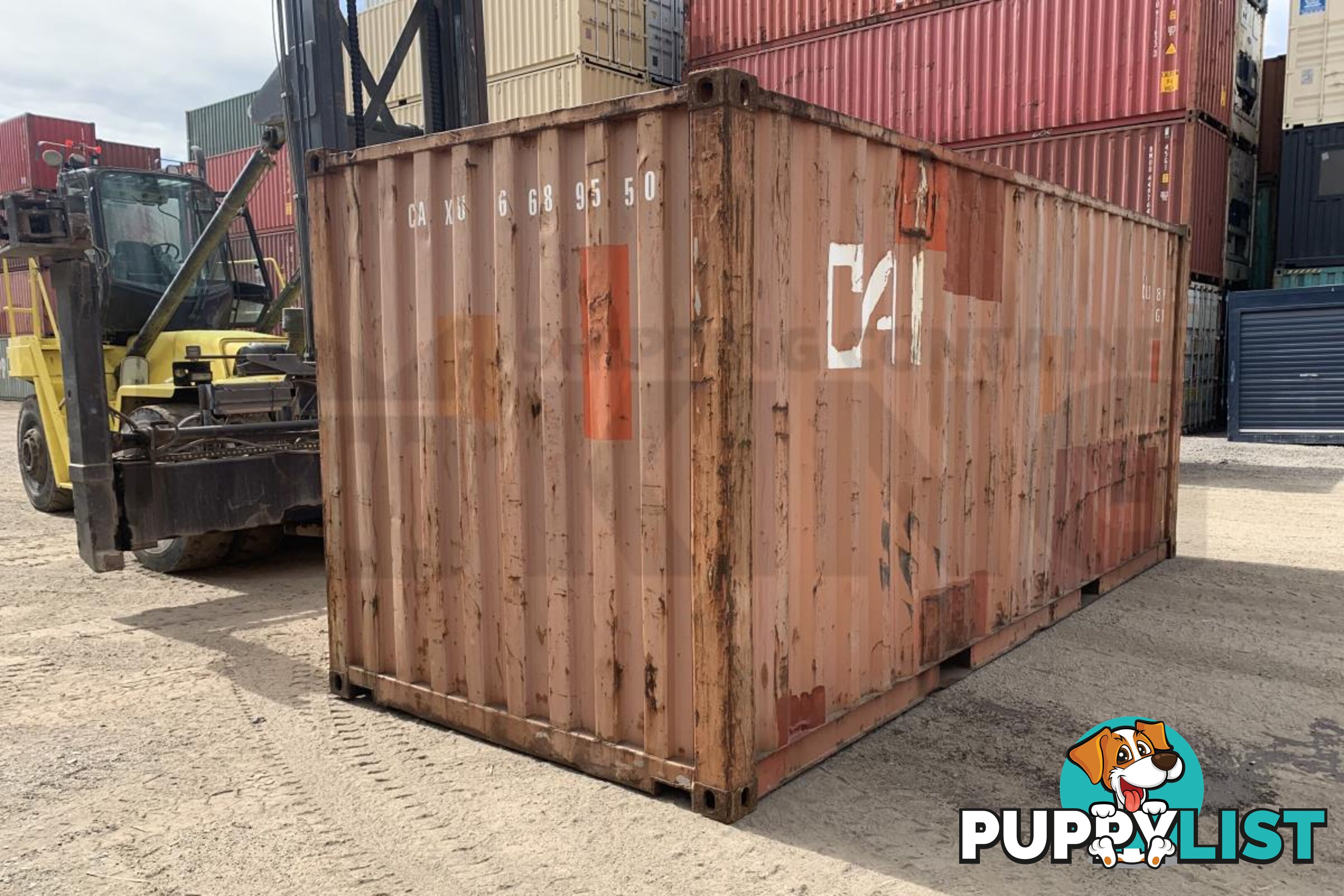 20' STANDARD HEIGHT SHIPPING CONTAINER - in Brisbane