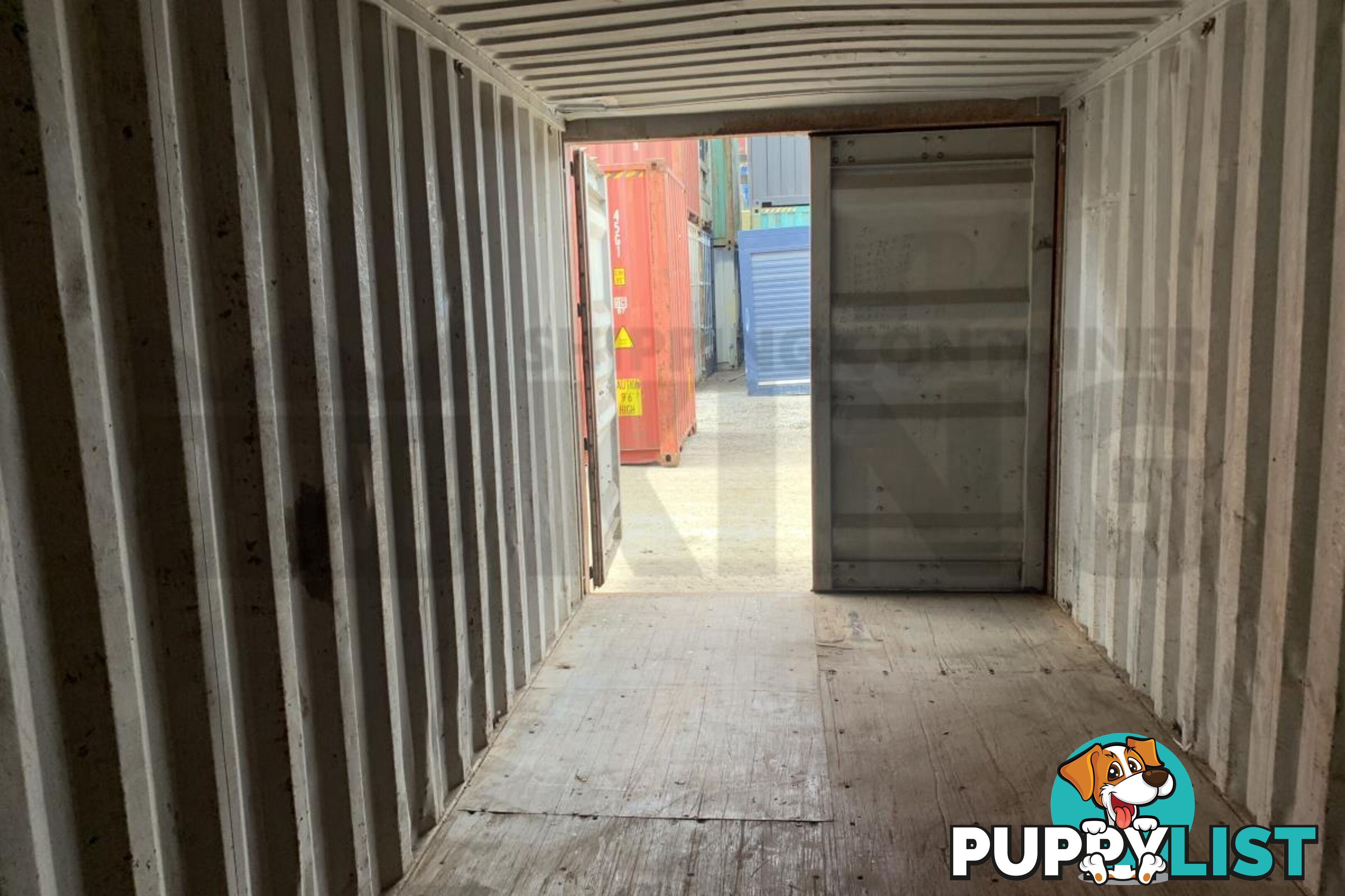 20' STANDARD HEIGHT SHIPPING CONTAINER - in Brisbane