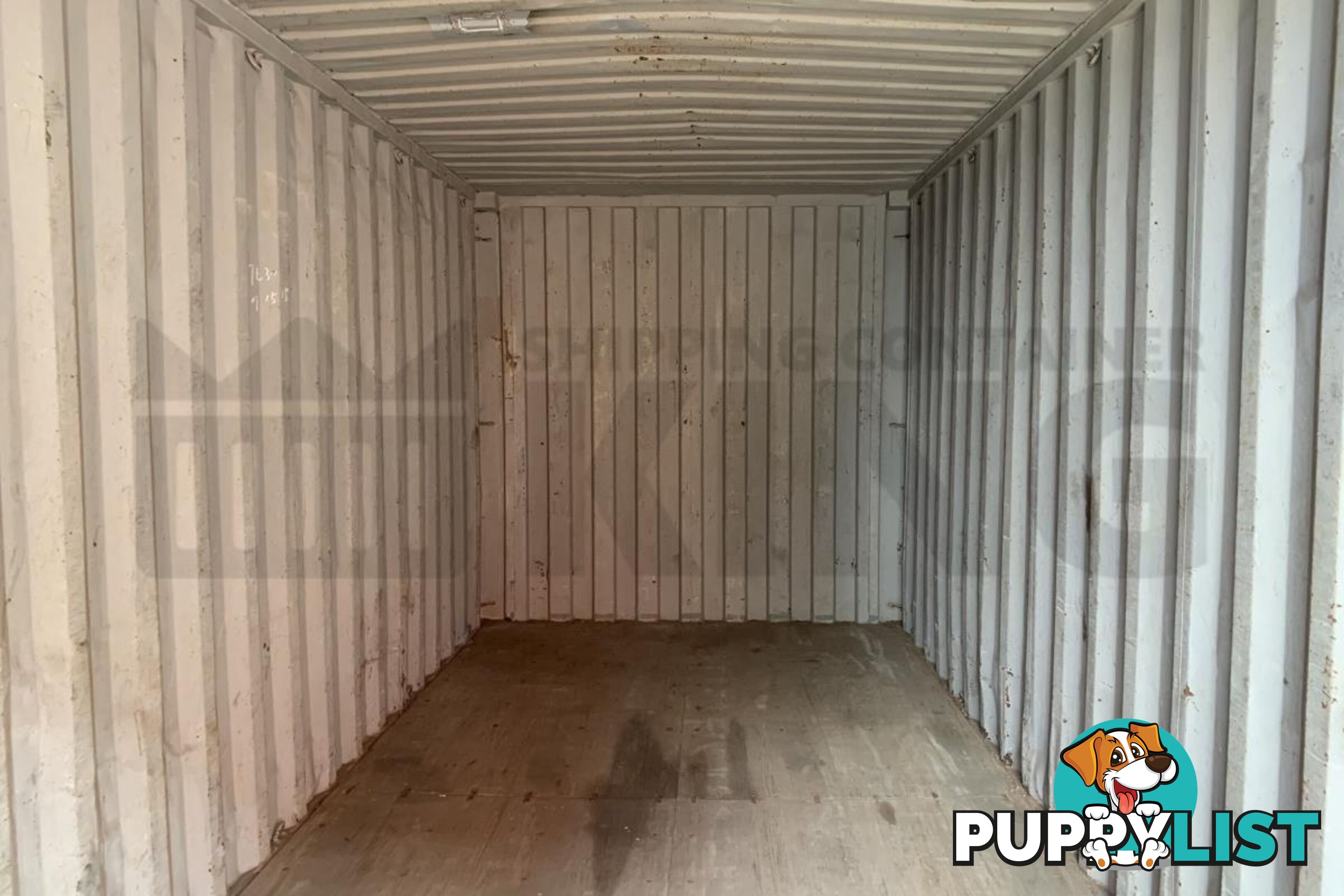 20' STANDARD HEIGHT SHIPPING CONTAINER - in Brisbane