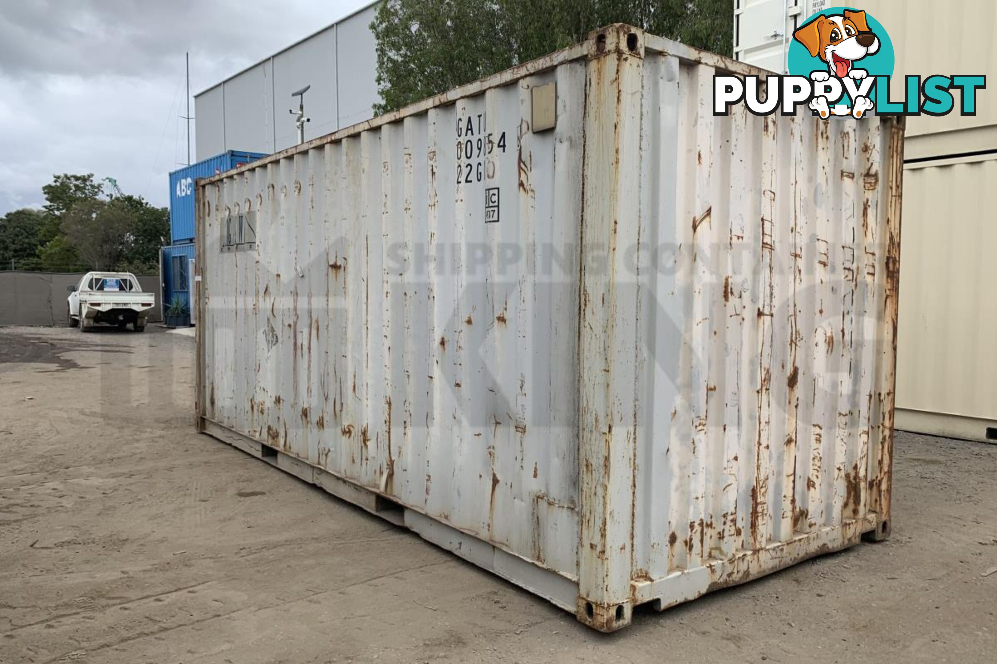 20' STANDARD HEIGHT SHIPPING CONTAINER - in Brisbane