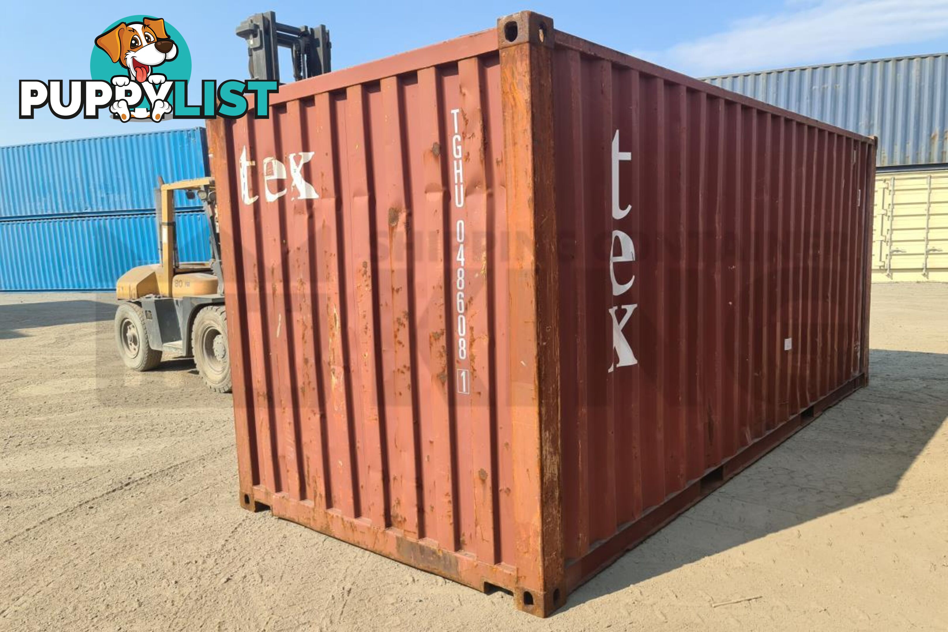 20' STANDARD HEIGHT SHIPPING CONTAINER - in Brisbane