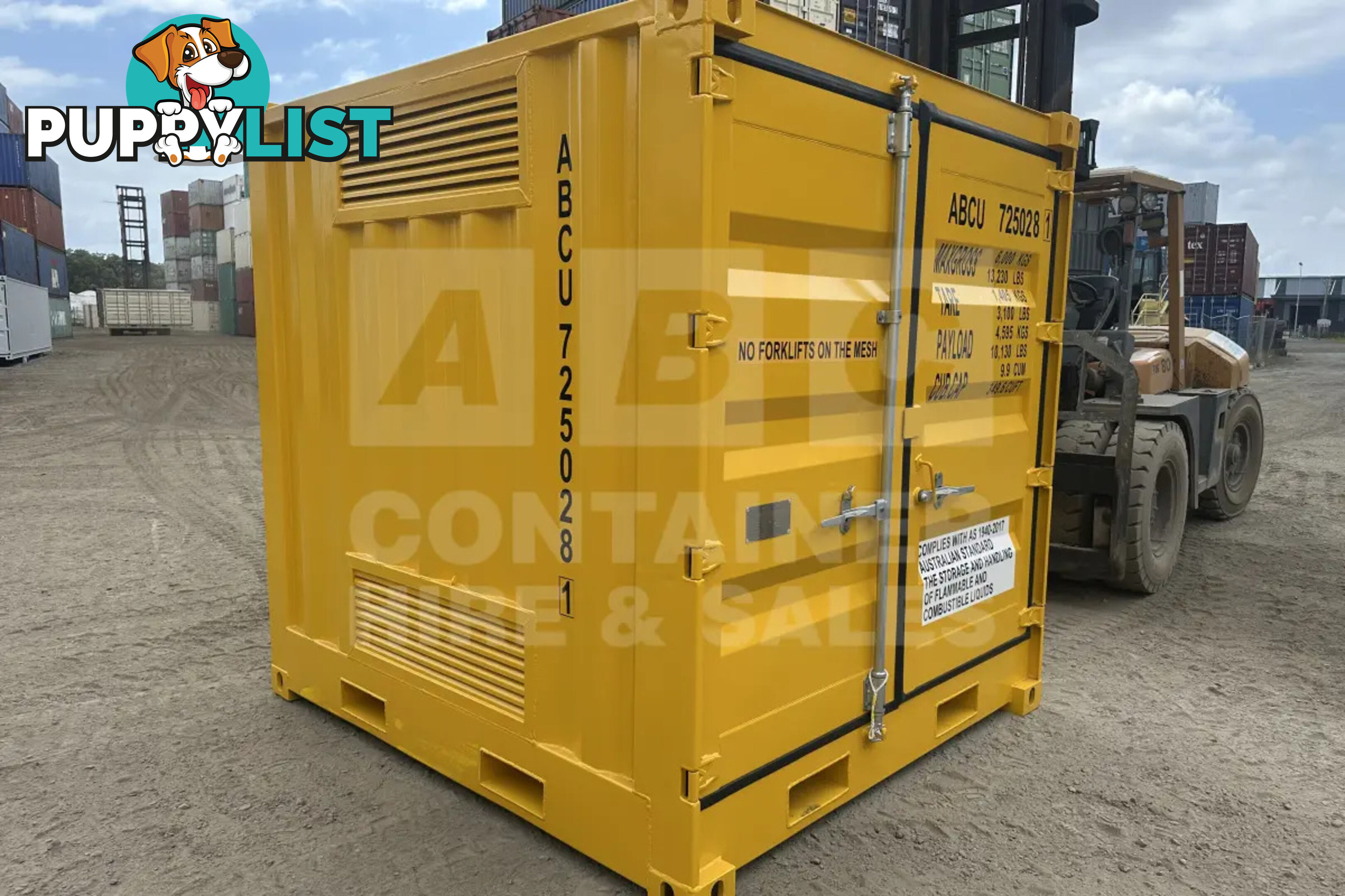 8' DANGEROUS GOODS SHIPPING CONTAINER (4 CORNER POST) - in Brisbane