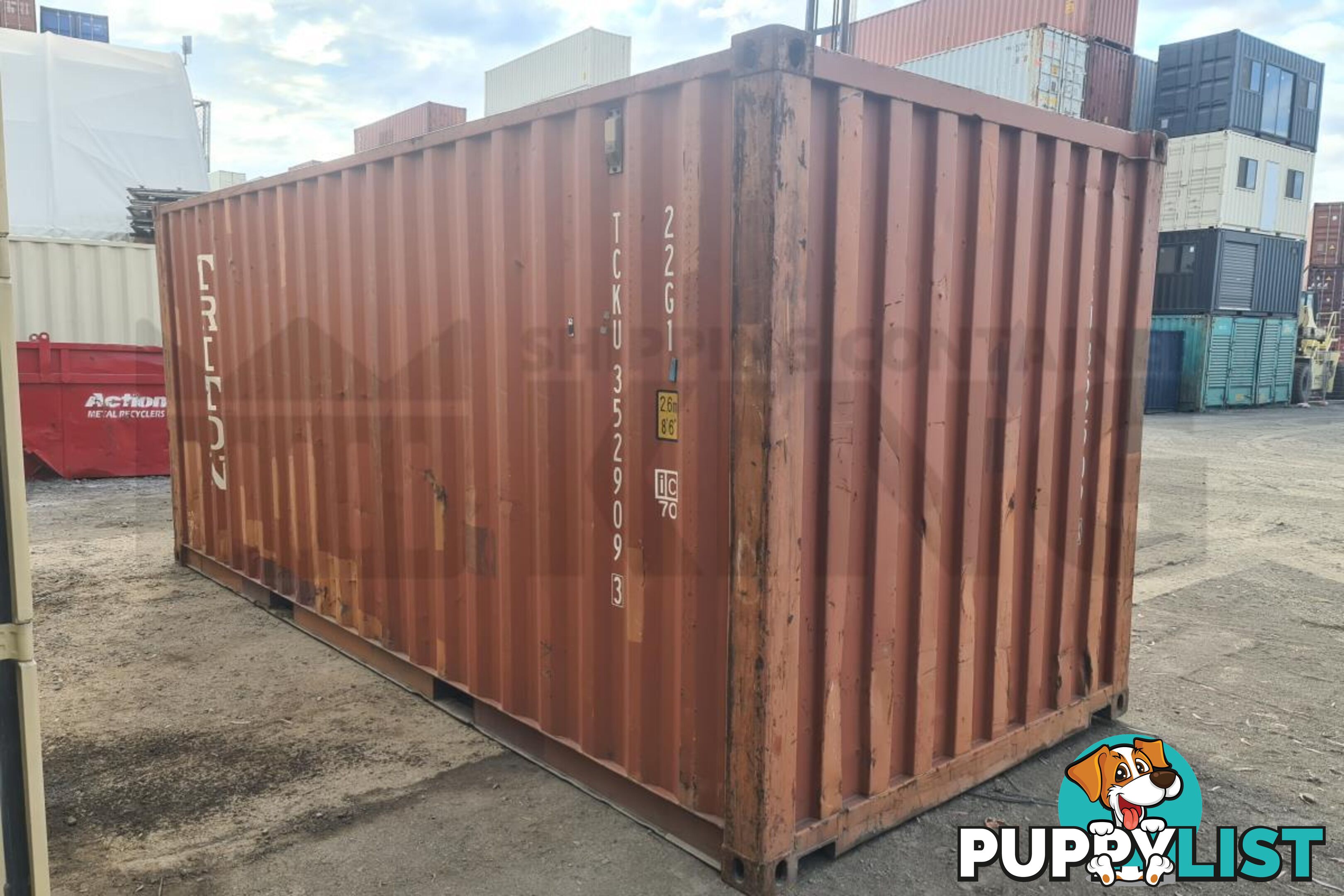 20' STANDARD HEIGHT SHIPPING CONTAINER - in Chinchilla