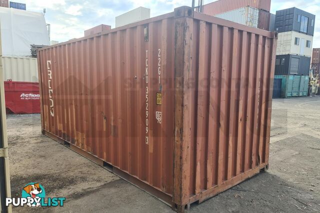 20' STANDARD HEIGHT SHIPPING CONTAINER - in Chinchilla