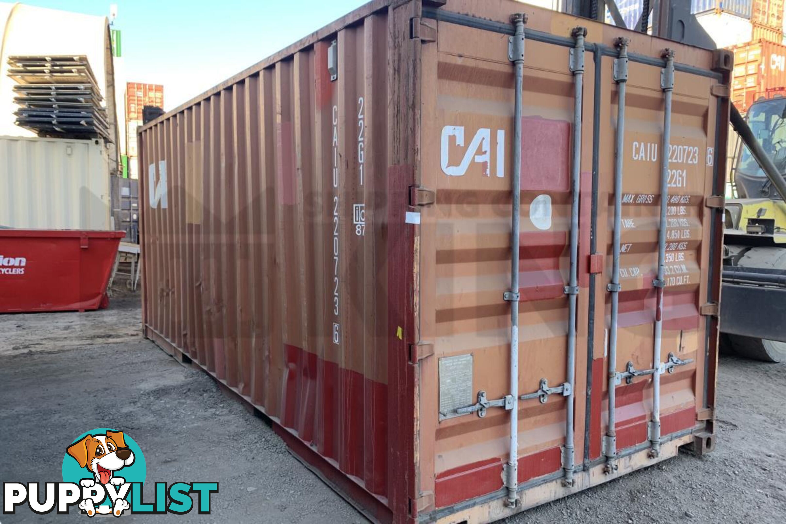 20' STANDARD HEIGHT SHIPPING CONTAINER - in Rockhampton