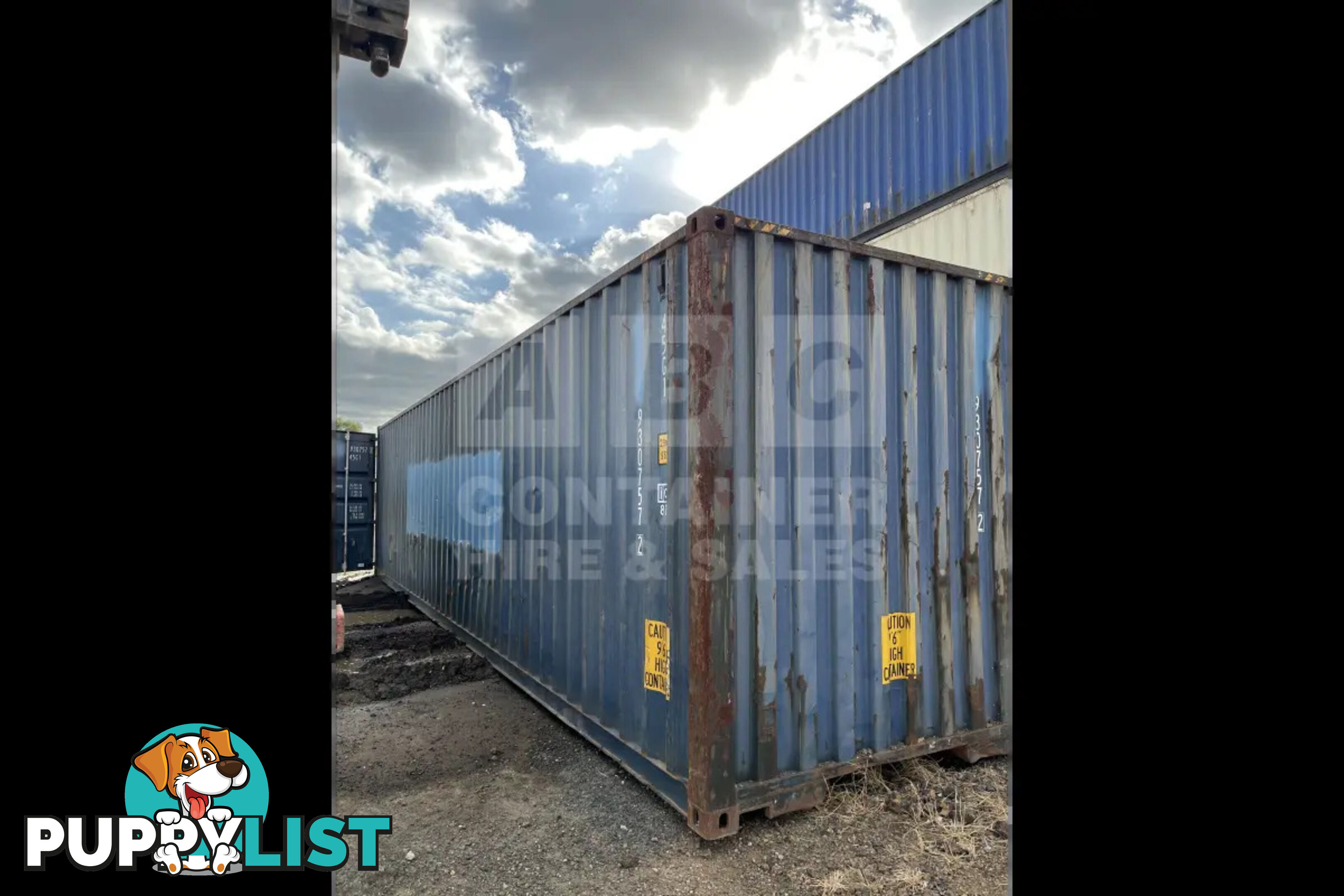 40' HIGH CUBE SHIPPING CONTAINER