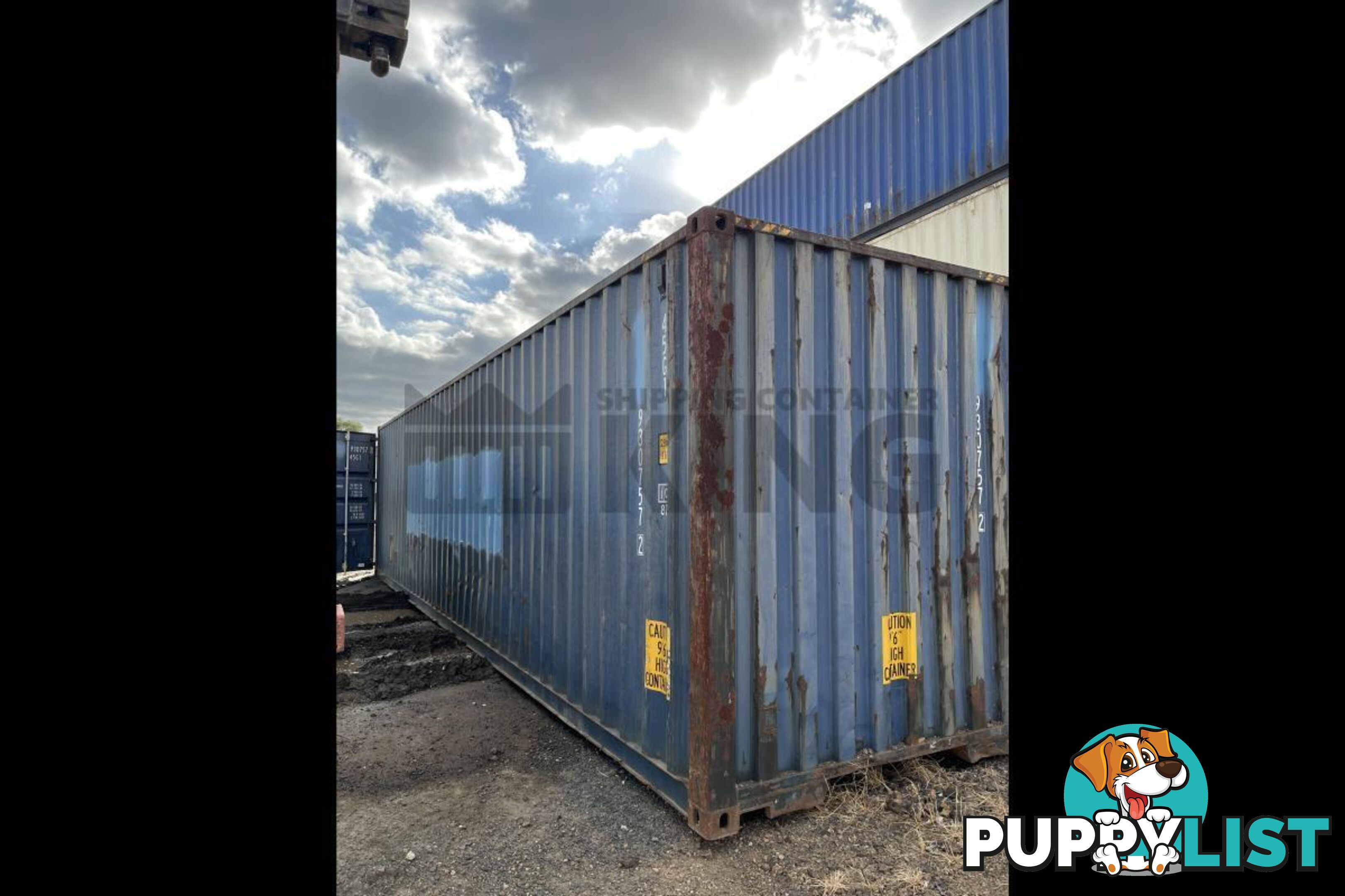 40' HIGH CUBE SHIPPING CONTAINER