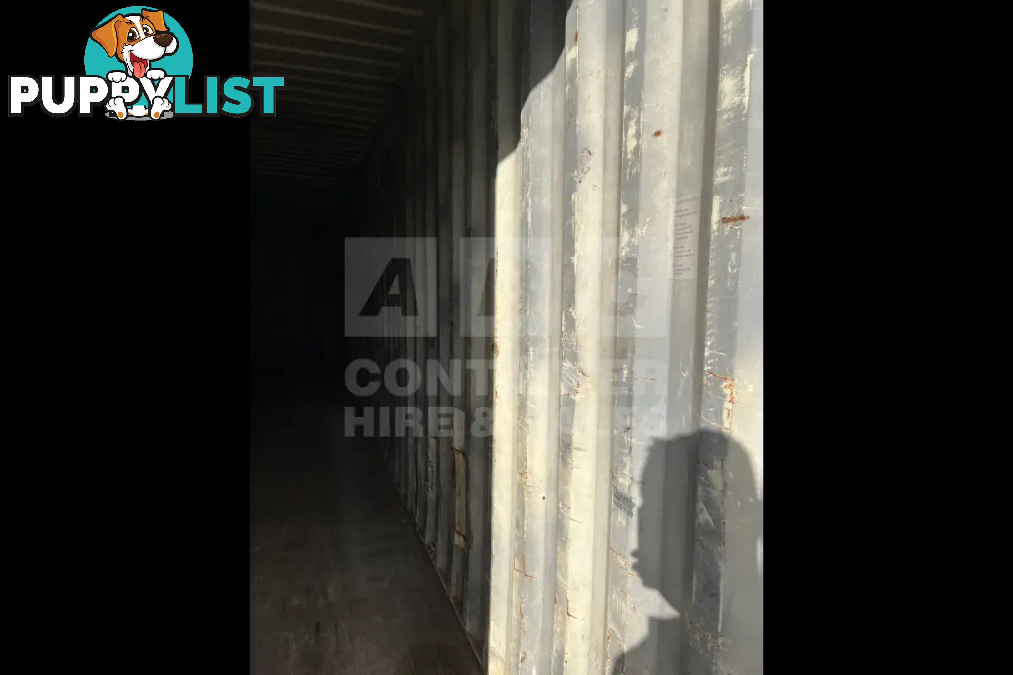 40' HIGH CUBE SHIPPING CONTAINER