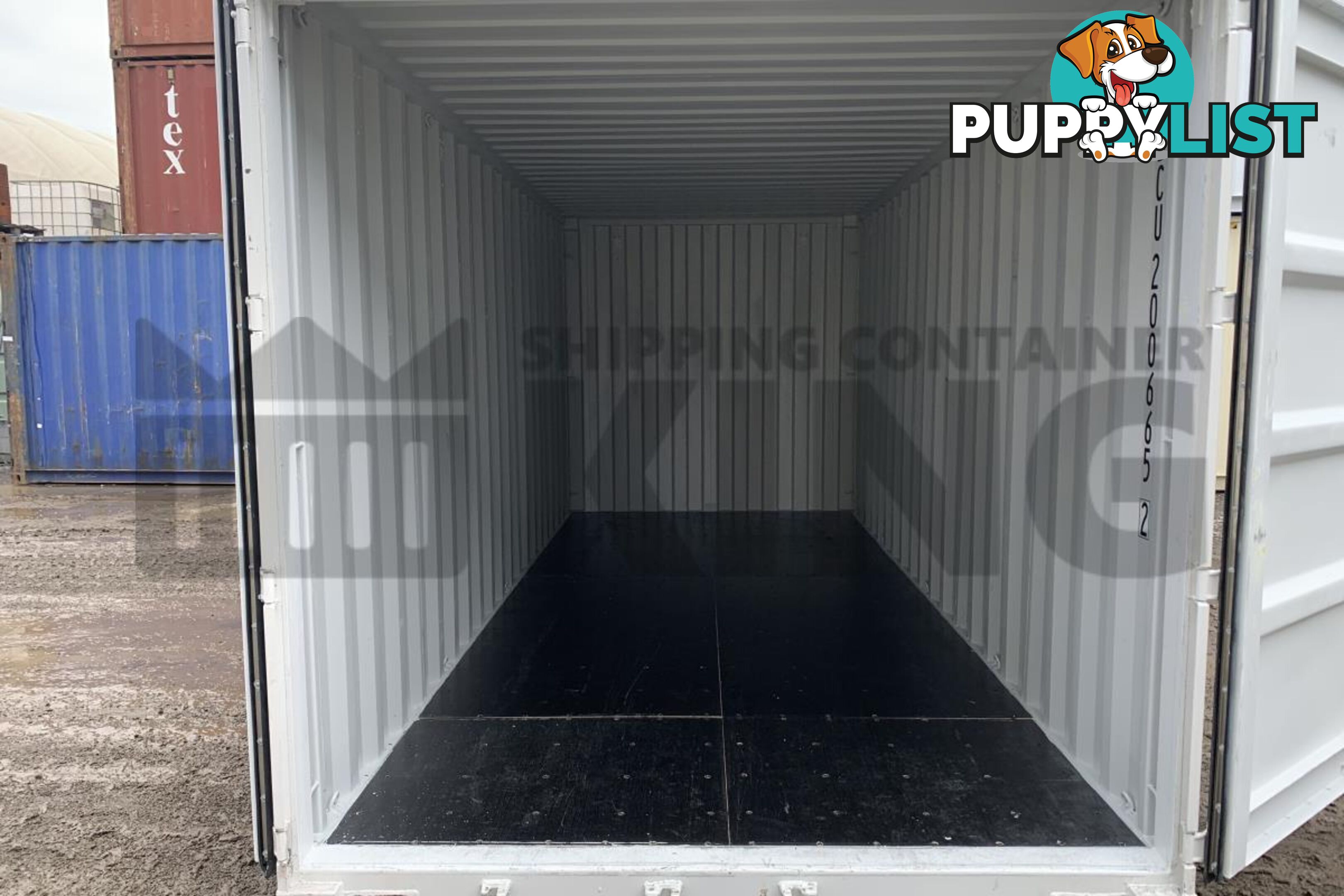 20' STANDARD HEIGHT SHIPPING CONTAINER - in Brisbane