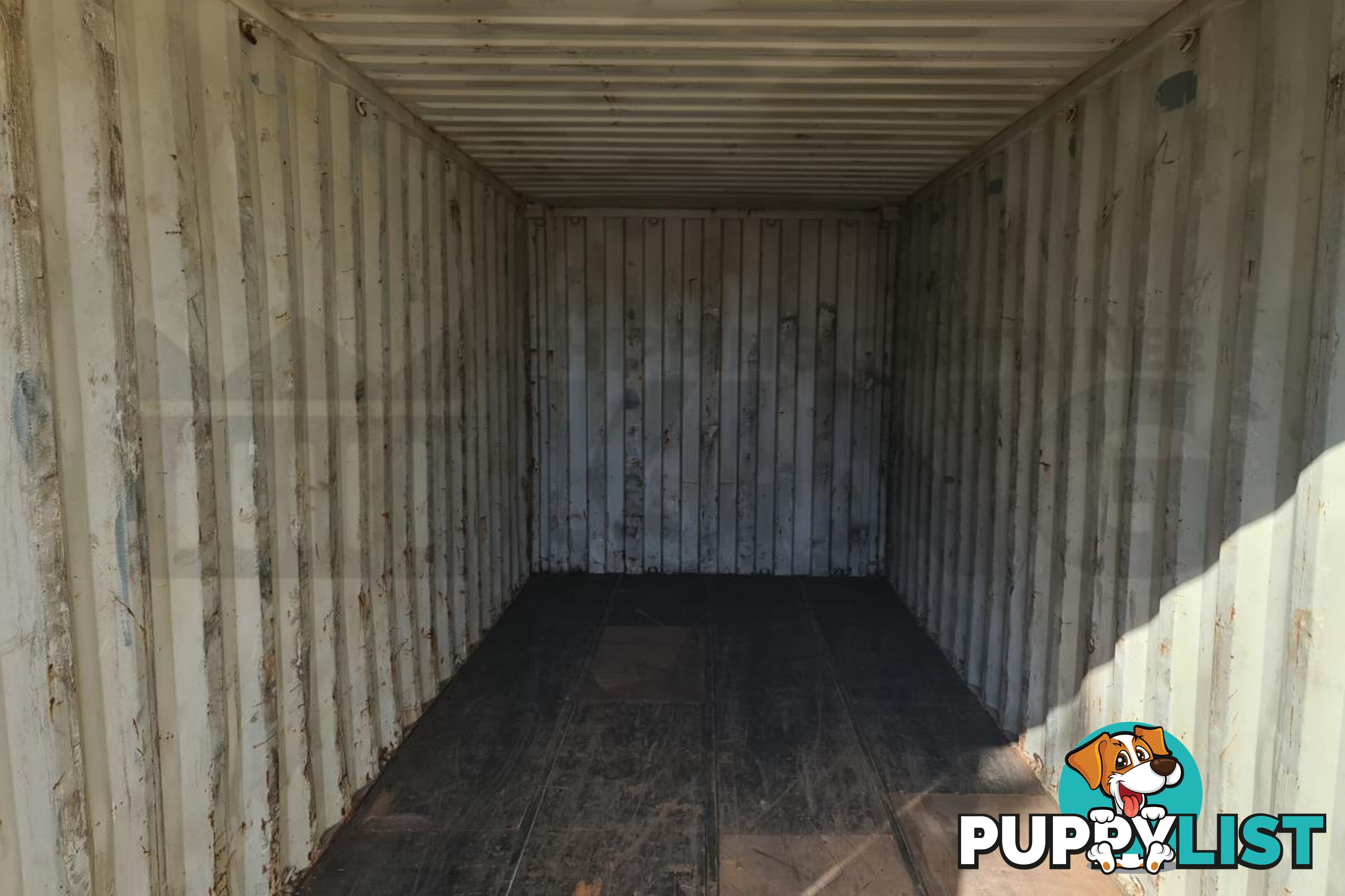 20' STANDARD HEIGHT SHIPPING CONTAINER - in Townsville