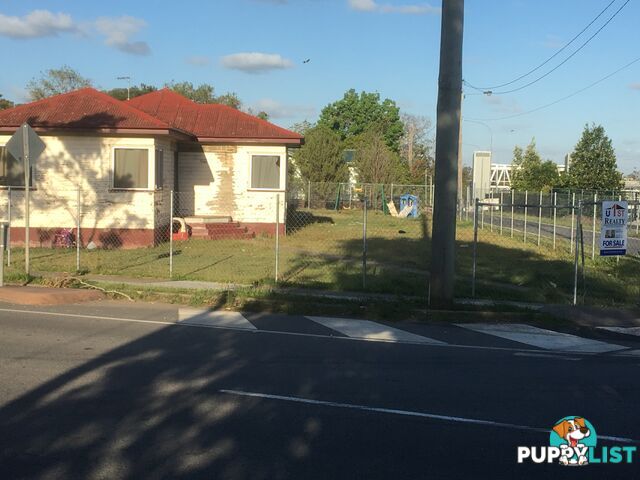 7 River Rd Dinmore QLD 4303