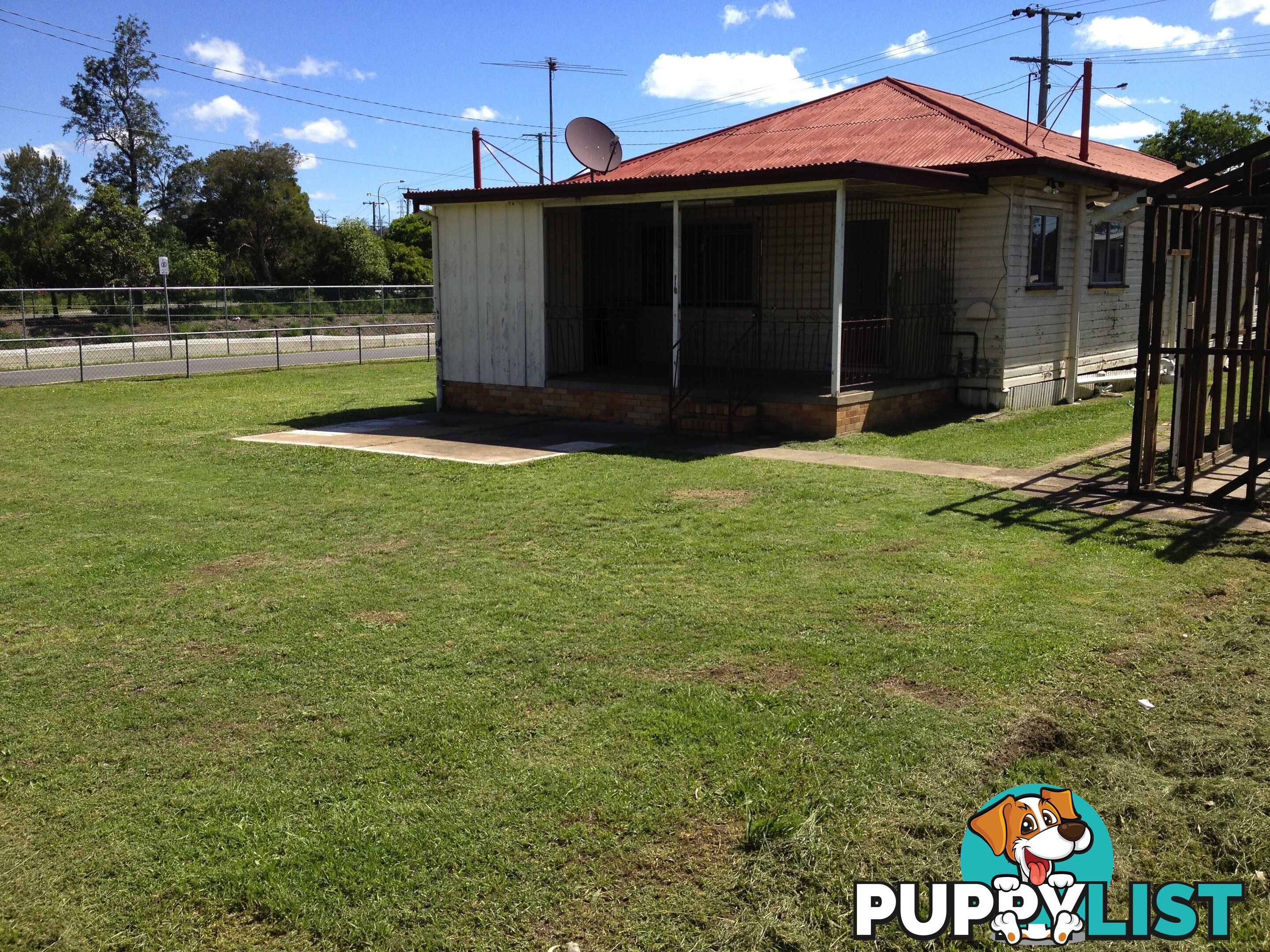 7 River Rd Dinmore QLD 4303