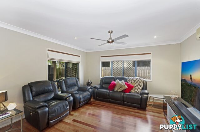 4 Monaro Circuit MOUNT LOUISA QLD 4814