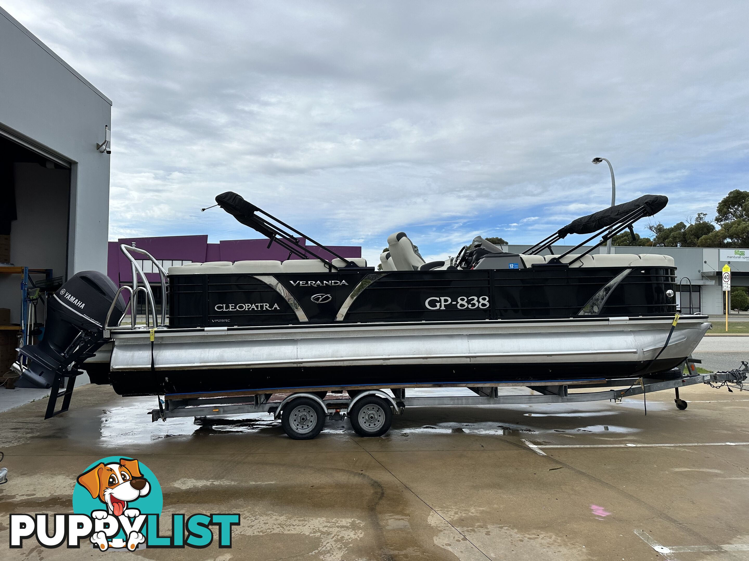 2021 Veranda VP25RC Pontoon Boat (Tritoon)