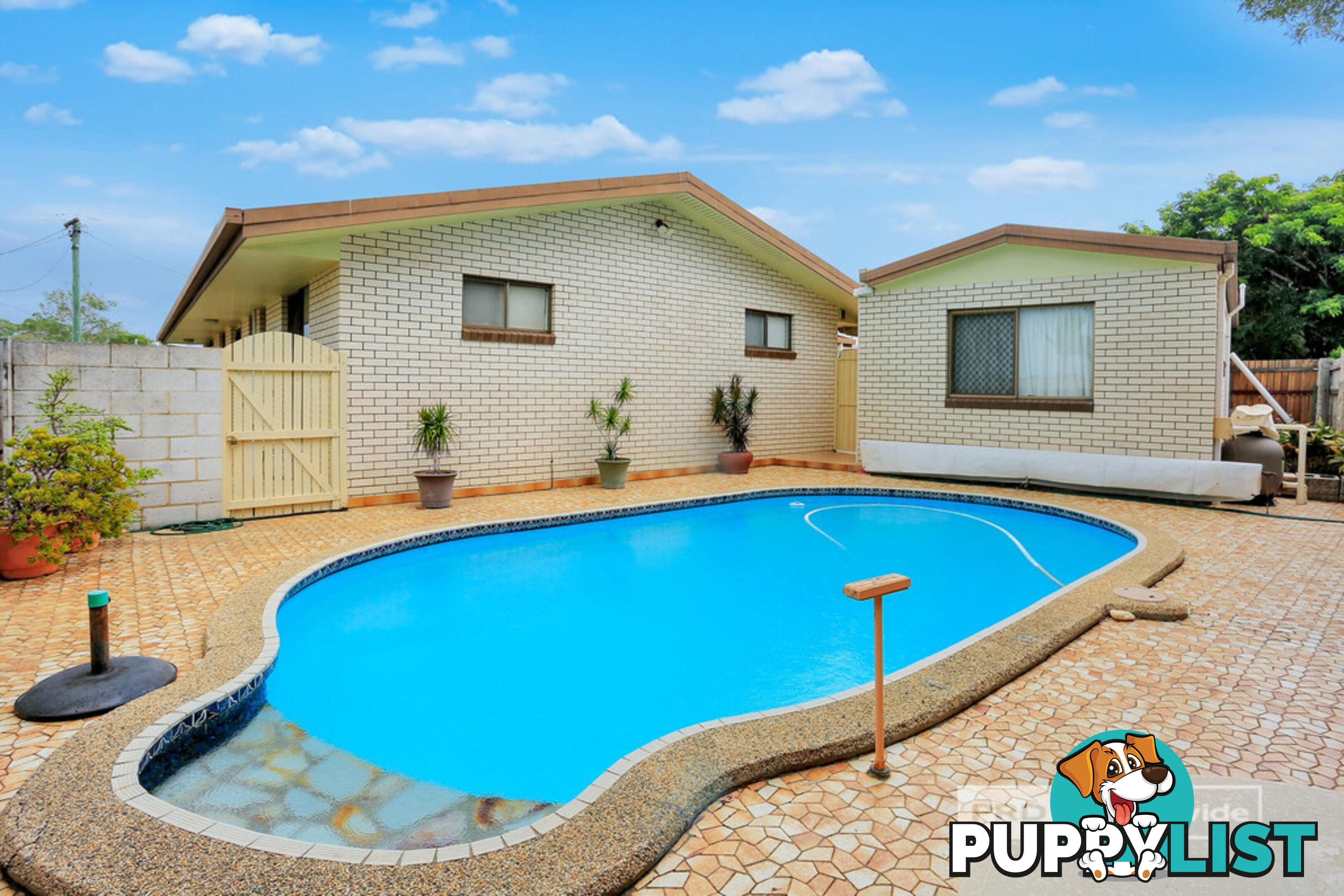 5 Clarke Street PIALBA QLD 4655