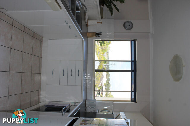 9/496 Esplanade TORQUAY QLD 4655