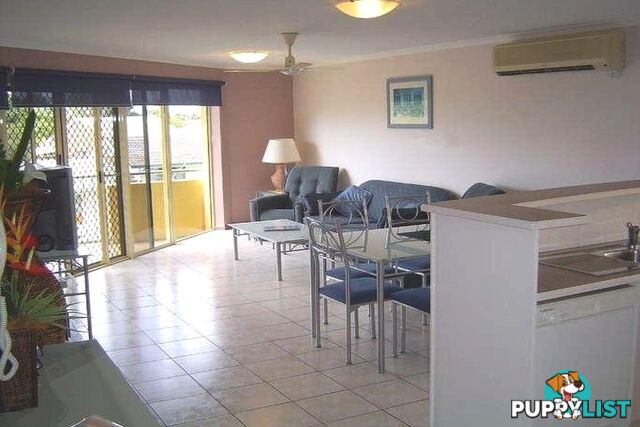 9/496 Esplanade TORQUAY QLD 4655