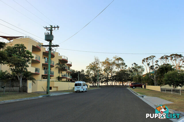 9/496 Esplanade TORQUAY QLD 4655