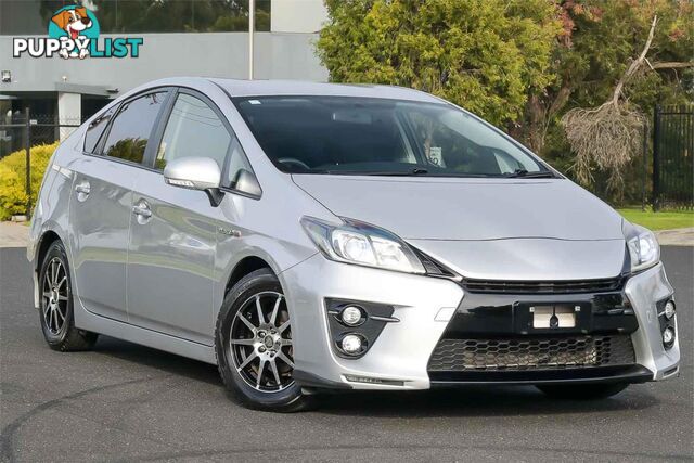 2013 TOYOTA PRIUS  ZVW30 LIFTBACK
