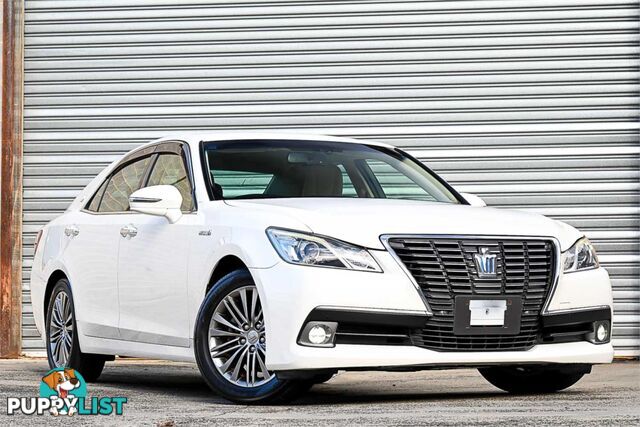 2013 TOYOTA CROWN ROYALSALOONHYBRID AWS210 SEDAN