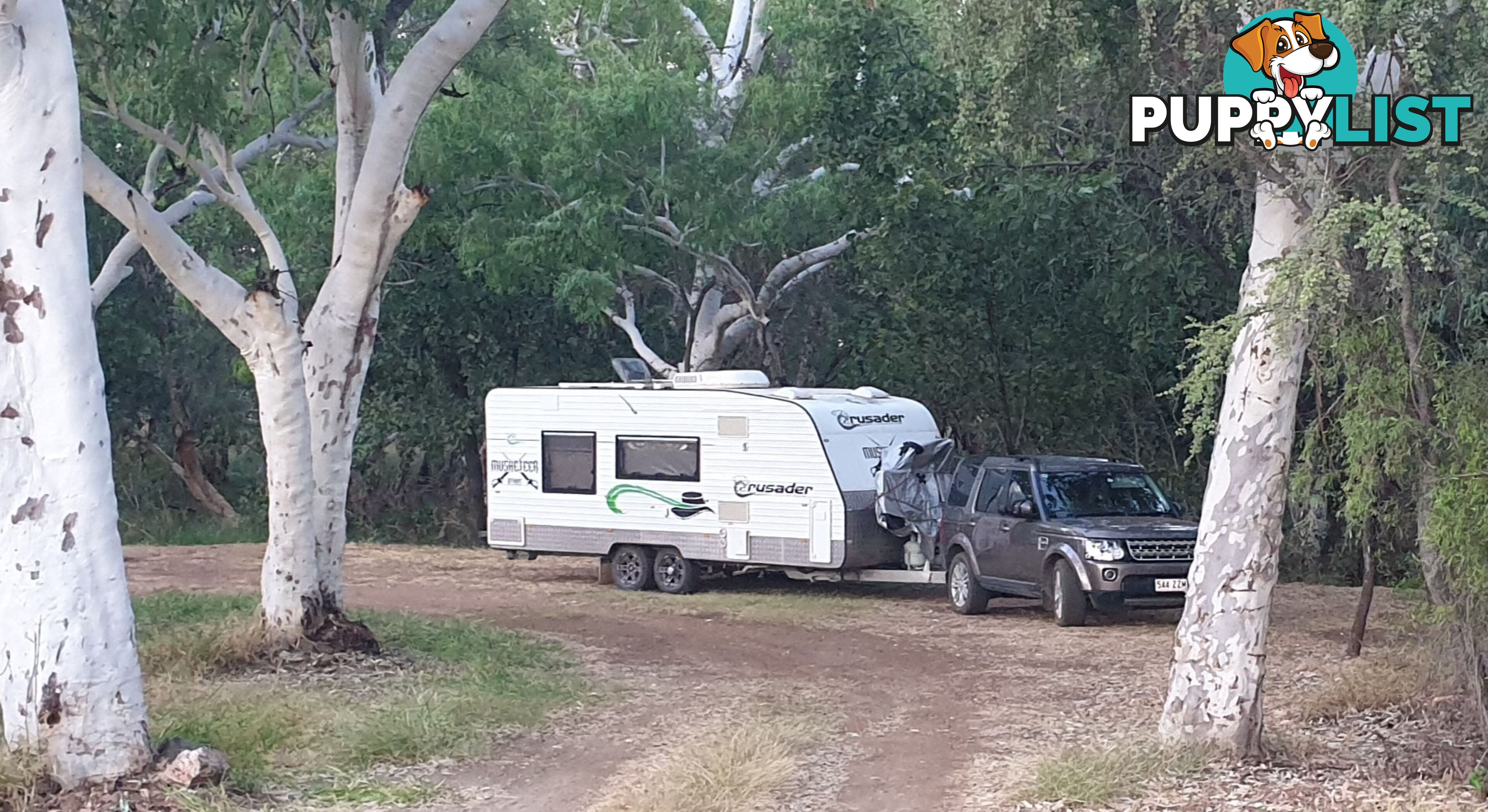 2015 Crusader MUSKETEER ATHOS with recliner chairs and island bed