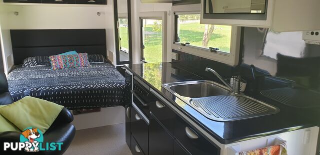 2015 Crusader MUSKETEER ATHOS with recliner chairs and island bed