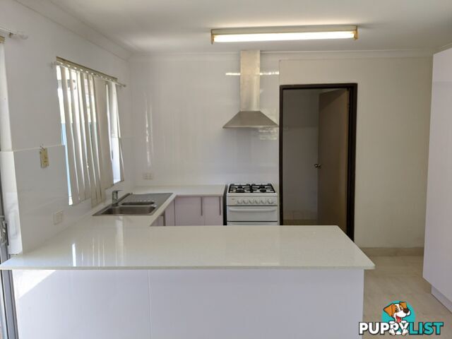42 Ipswich Crescent GIRRAWHEEN WA 6064
