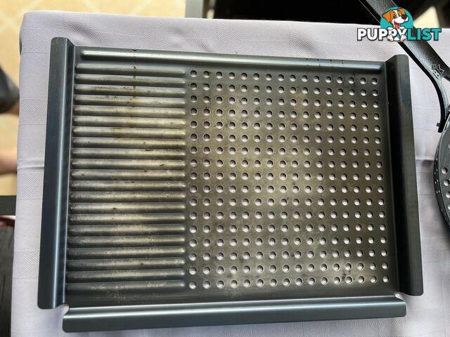 BBQ set Pan & Tray perforated & Preseasoned