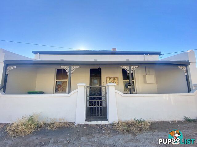 208 Rowe Street BROKEN HILL NSW 2880