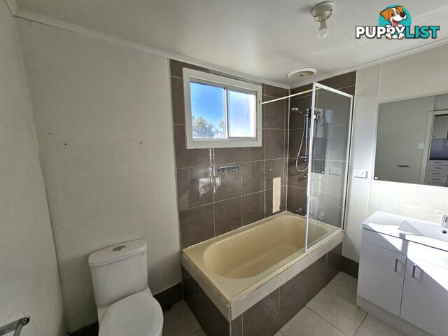 102 Kaolin Street BROKEN HILL NSW 2880
