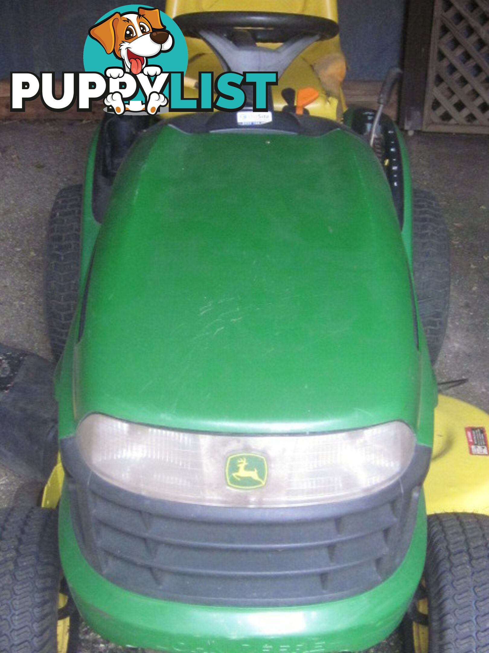 John Deere LA120 Ride on Mower