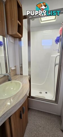 2012 Windsor RAPID, with genuine full ENSUITE