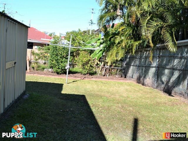 2 Eastbourne Street CHERMSIDE WEST QLD 4032