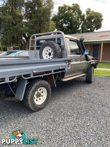 2002 Toyota Landcruiser HDZ 79 Ute Manual