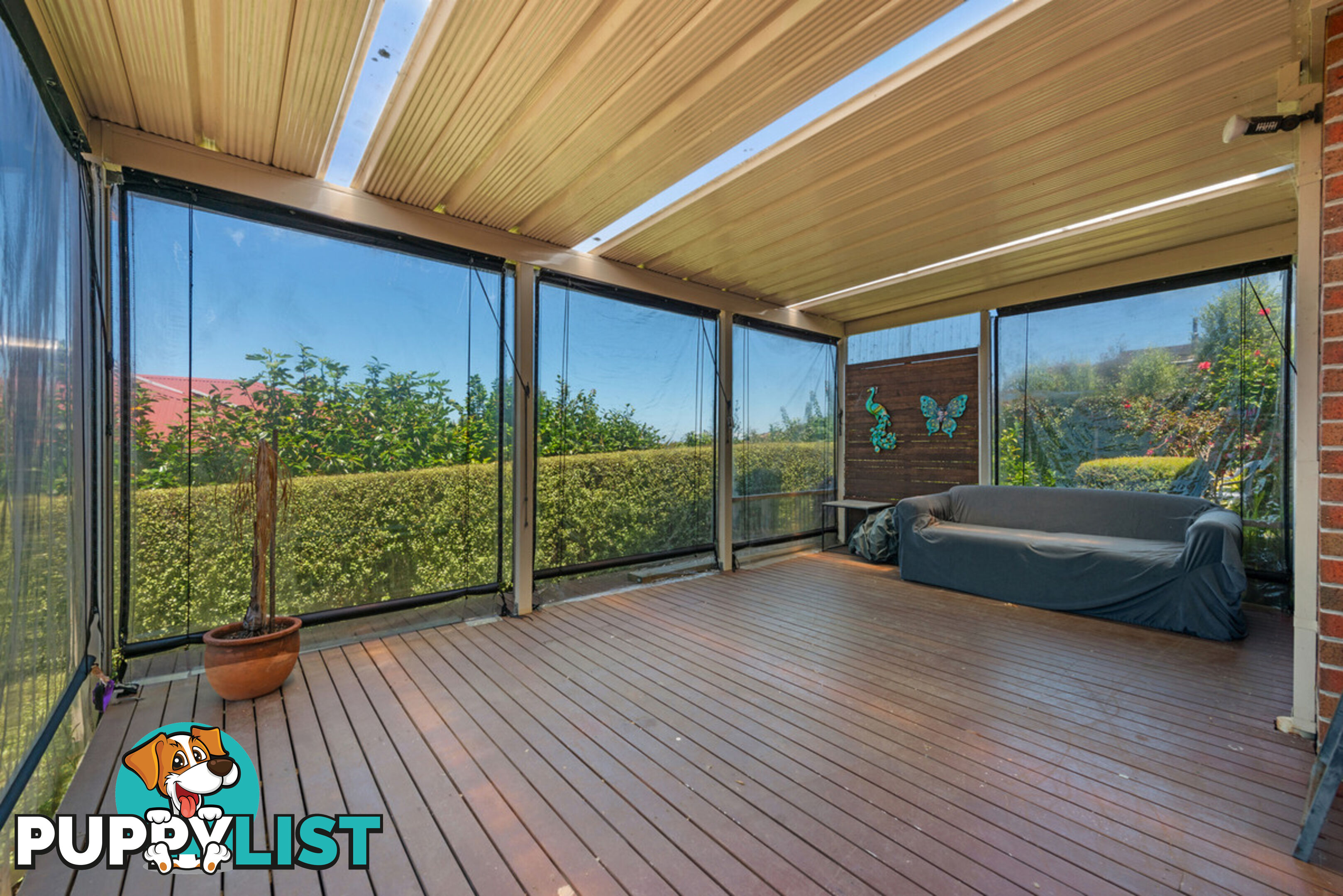 11 Hillcrest Rise LAKES ENTRANCE VIC 3909