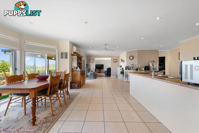 11 Hillcrest Rise LAKES ENTRANCE VIC 3909