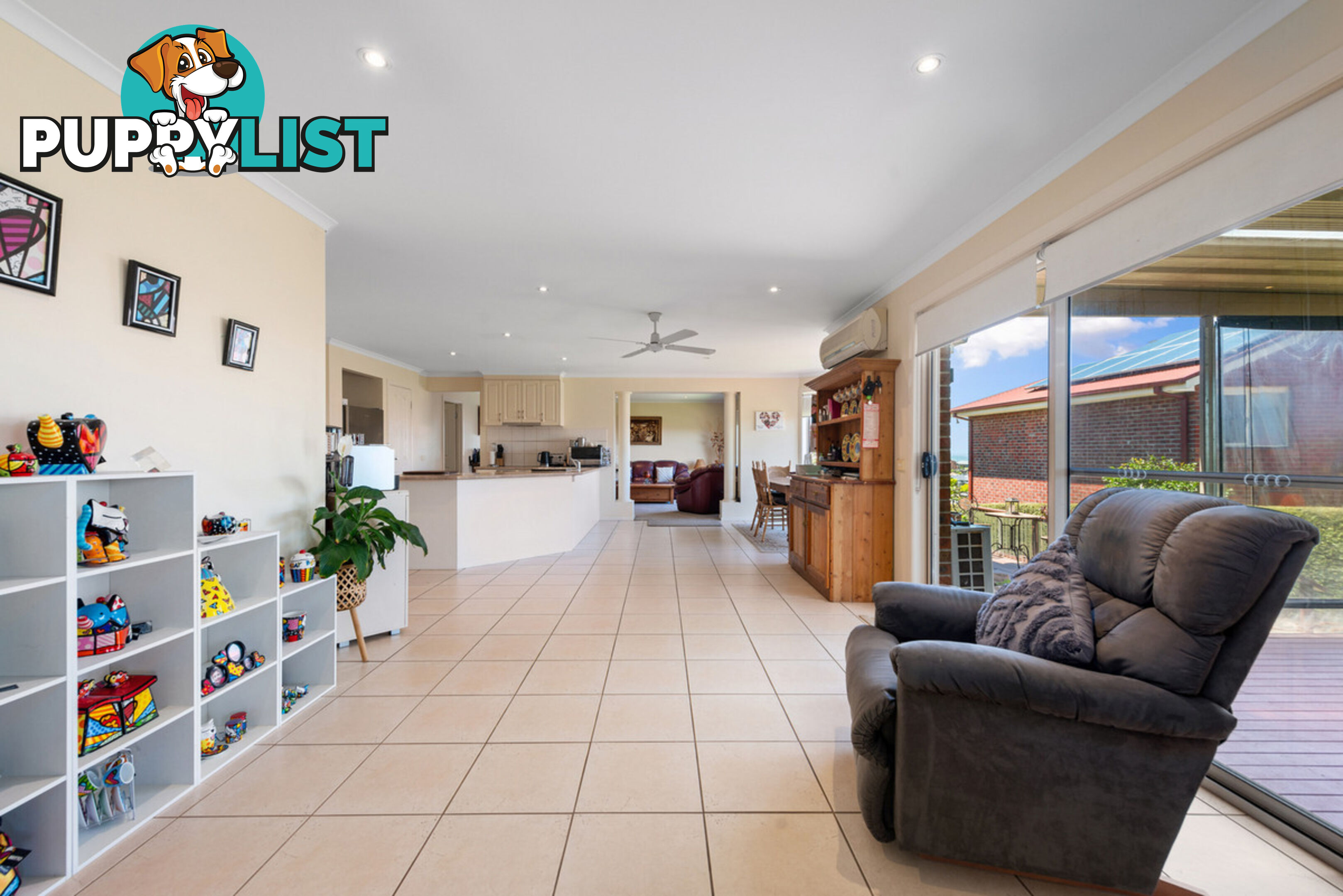 11 Hillcrest Rise LAKES ENTRANCE VIC 3909