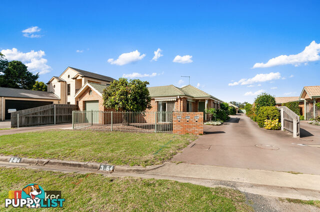 1/64 Roadknight Street LAKES ENTRANCE VIC 3909