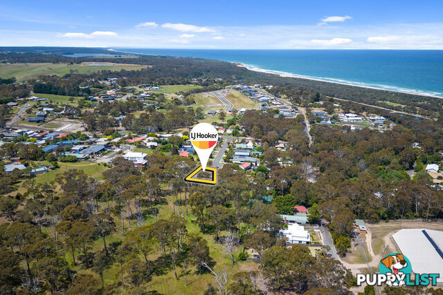 15 Christopher Court LAKES ENTRANCE VIC 3909