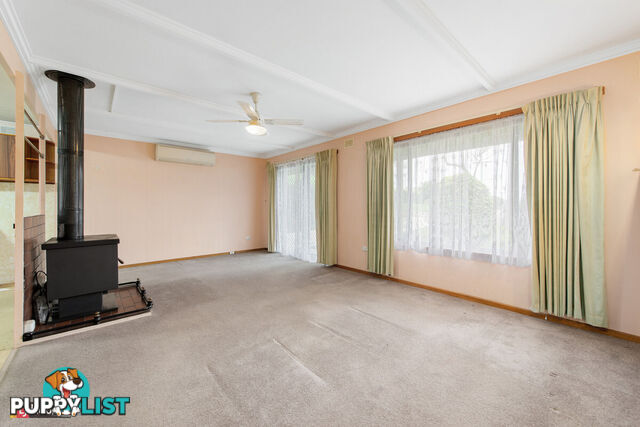 15 Christopher Court LAKES ENTRANCE VIC 3909