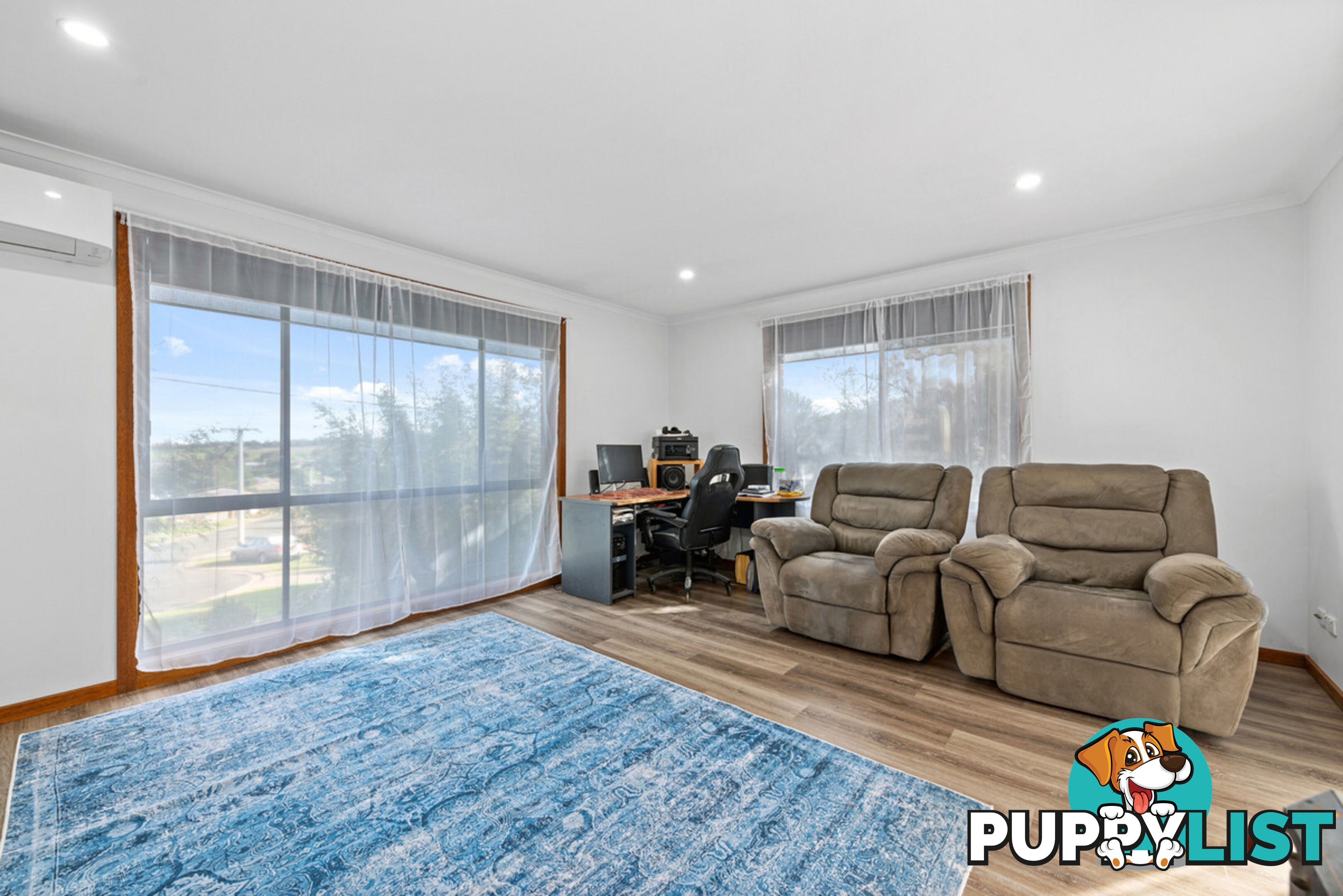 15 Ocean Court LAKES ENTRANCE VIC 3909