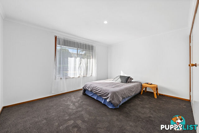 15 Ocean Court LAKES ENTRANCE VIC 3909