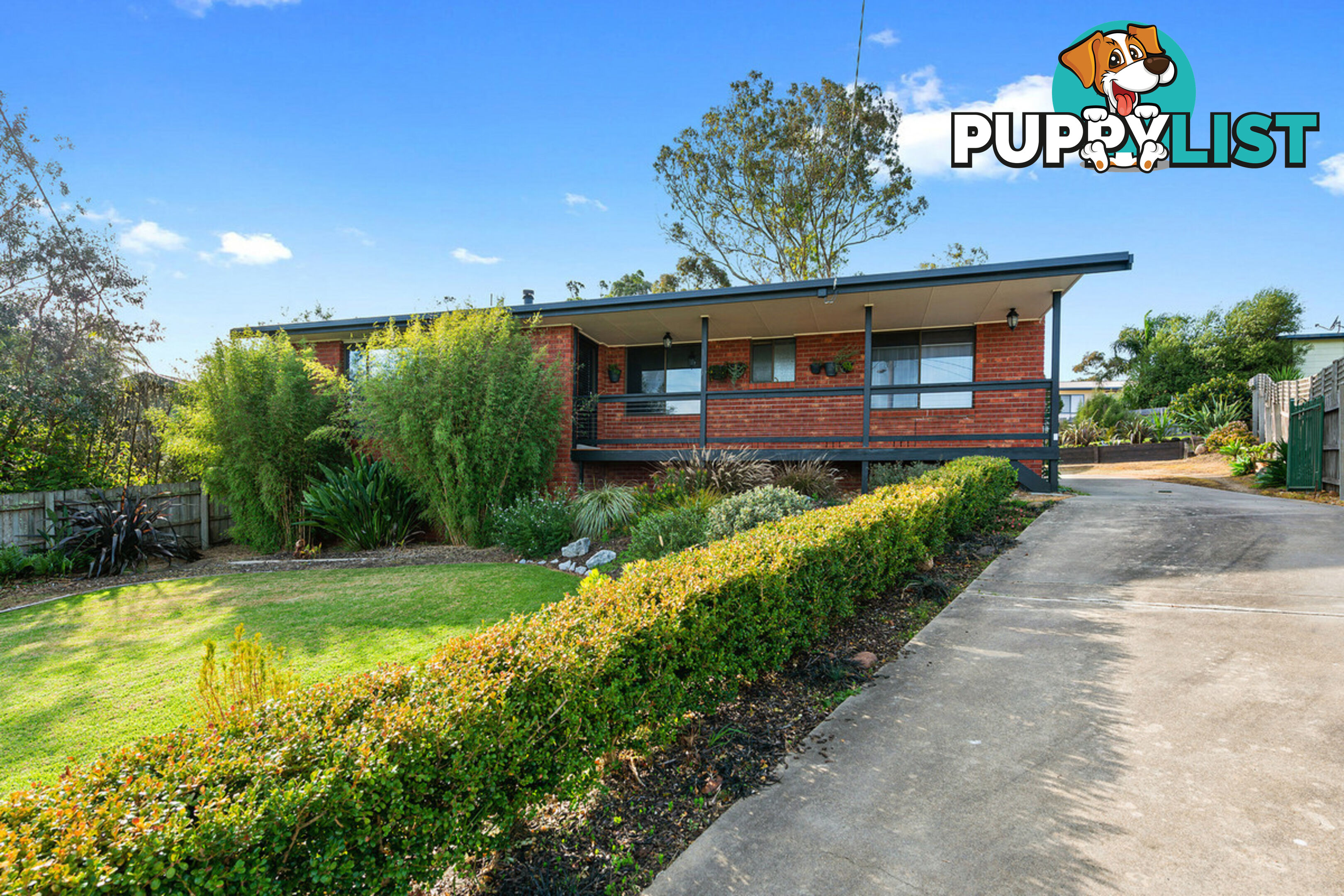 15 Ocean Court LAKES ENTRANCE VIC 3909