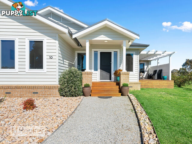 10 Besley Close METUNG VIC 3904