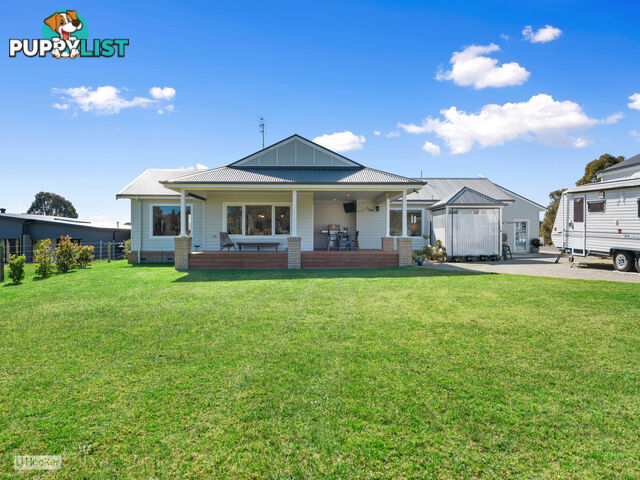 10 Besley Close METUNG VIC 3904