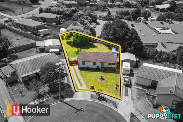 20 Phillips Street LAKES ENTRANCE VIC 3909