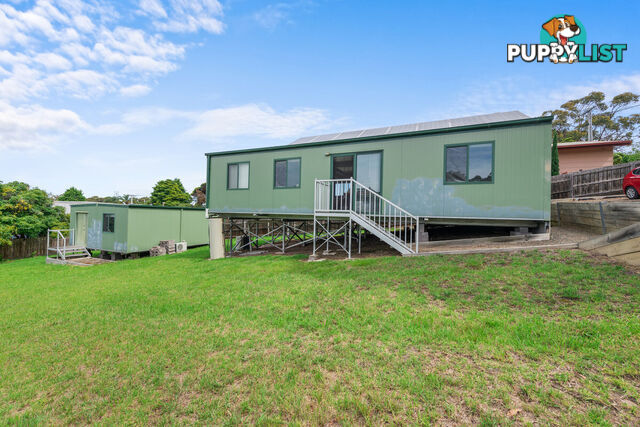 68 Ocean View Parade LAKES ENTRANCE VIC 3909